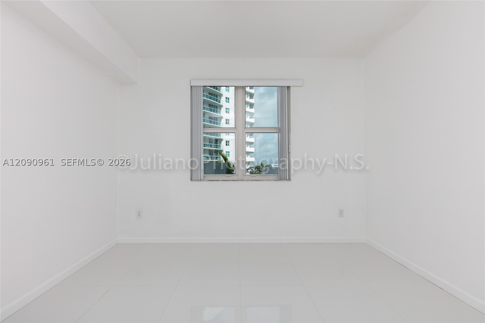 7910 Harbor Island Dr #507, North Bay Village FL 33141