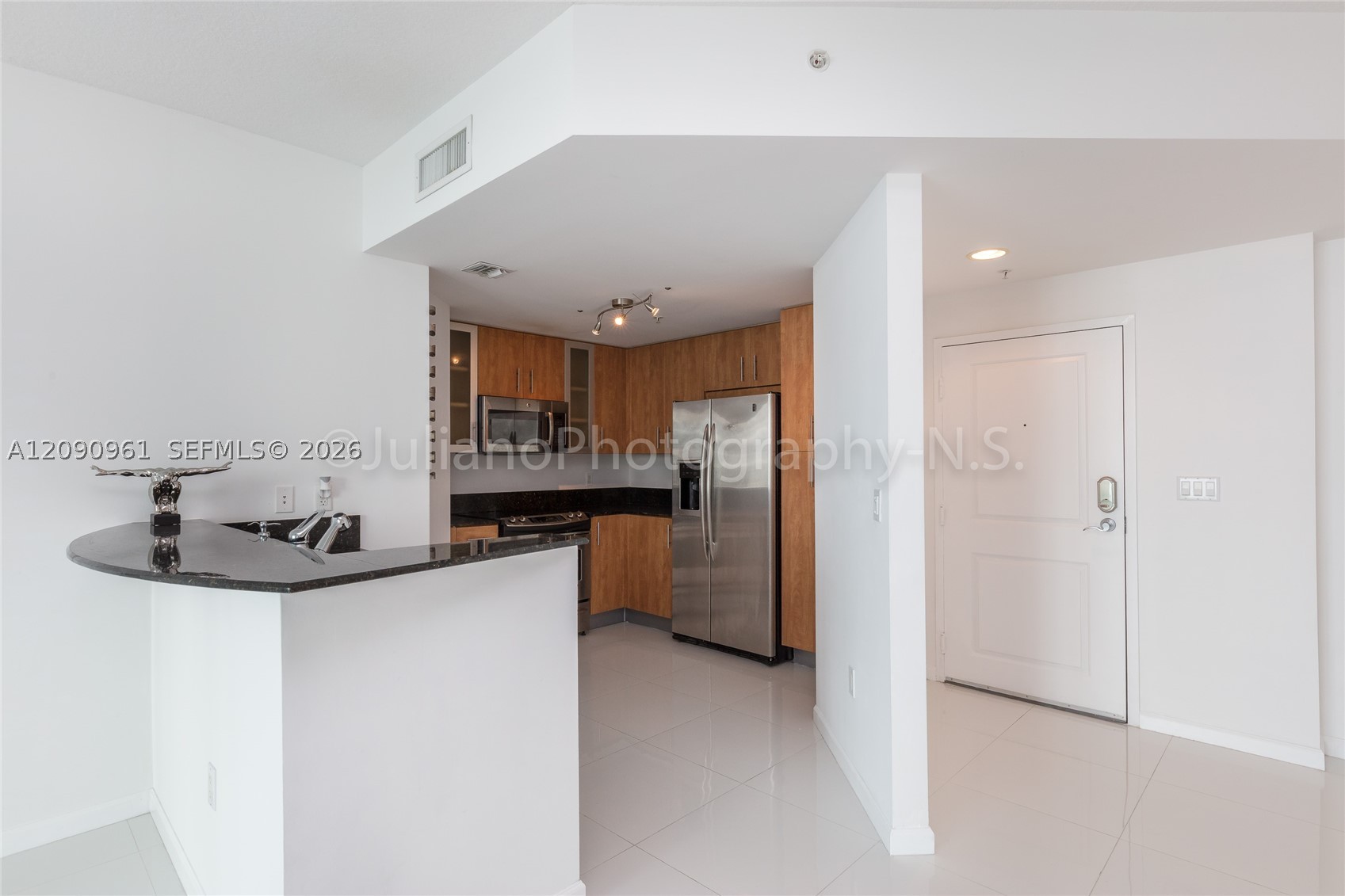 7910 Harbor Island Dr #507, North Bay Village FL 33141