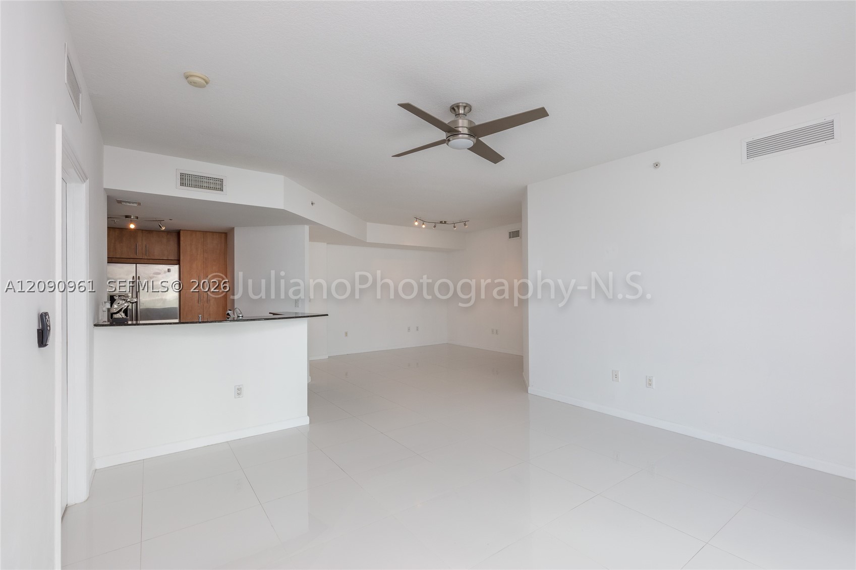 7910 Harbor Island Dr #507, North Bay Village FL 33141