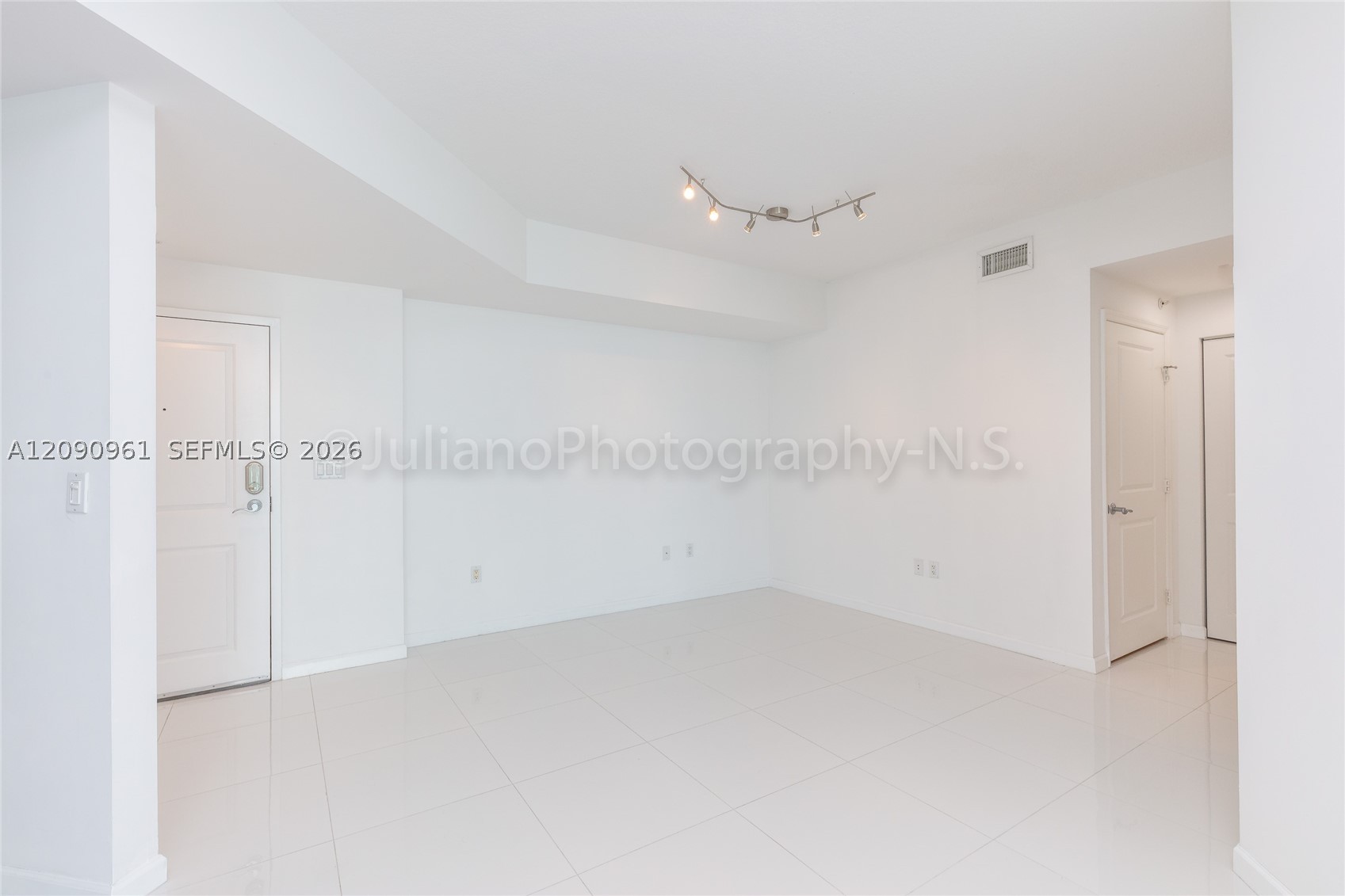 7910 Harbor Island Dr #507, North Bay Village FL 33141