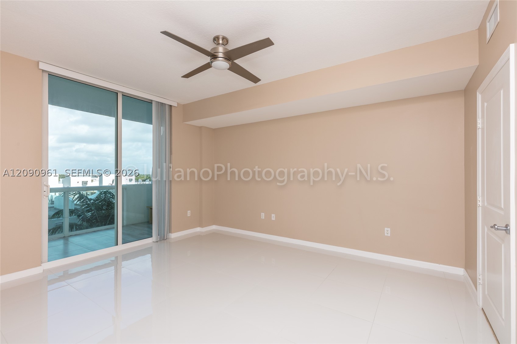 7910 Harbor Island Dr #507, North Bay Village FL 33141