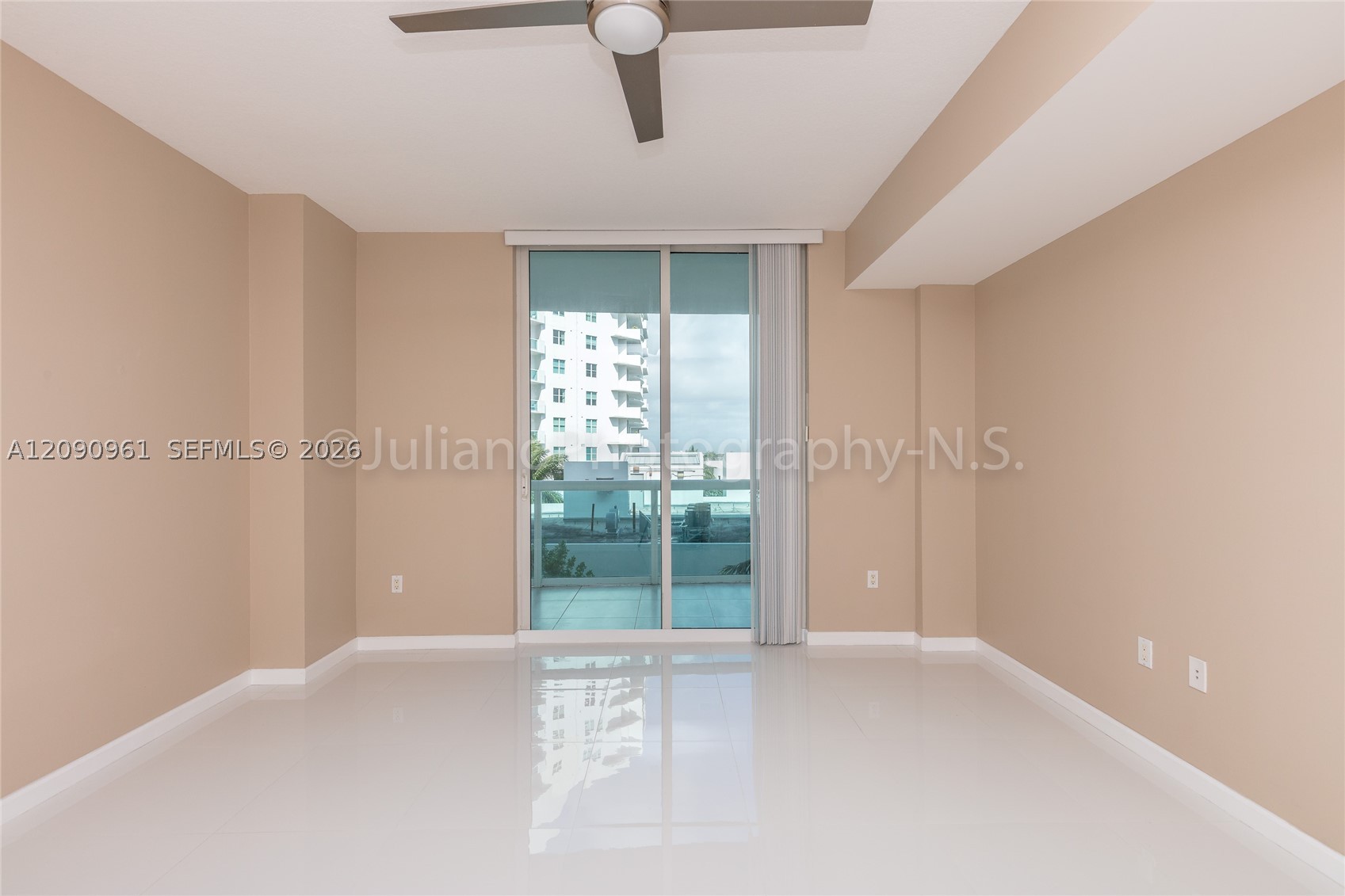 7910 Harbor Island Dr #507, North Bay Village FL 33141