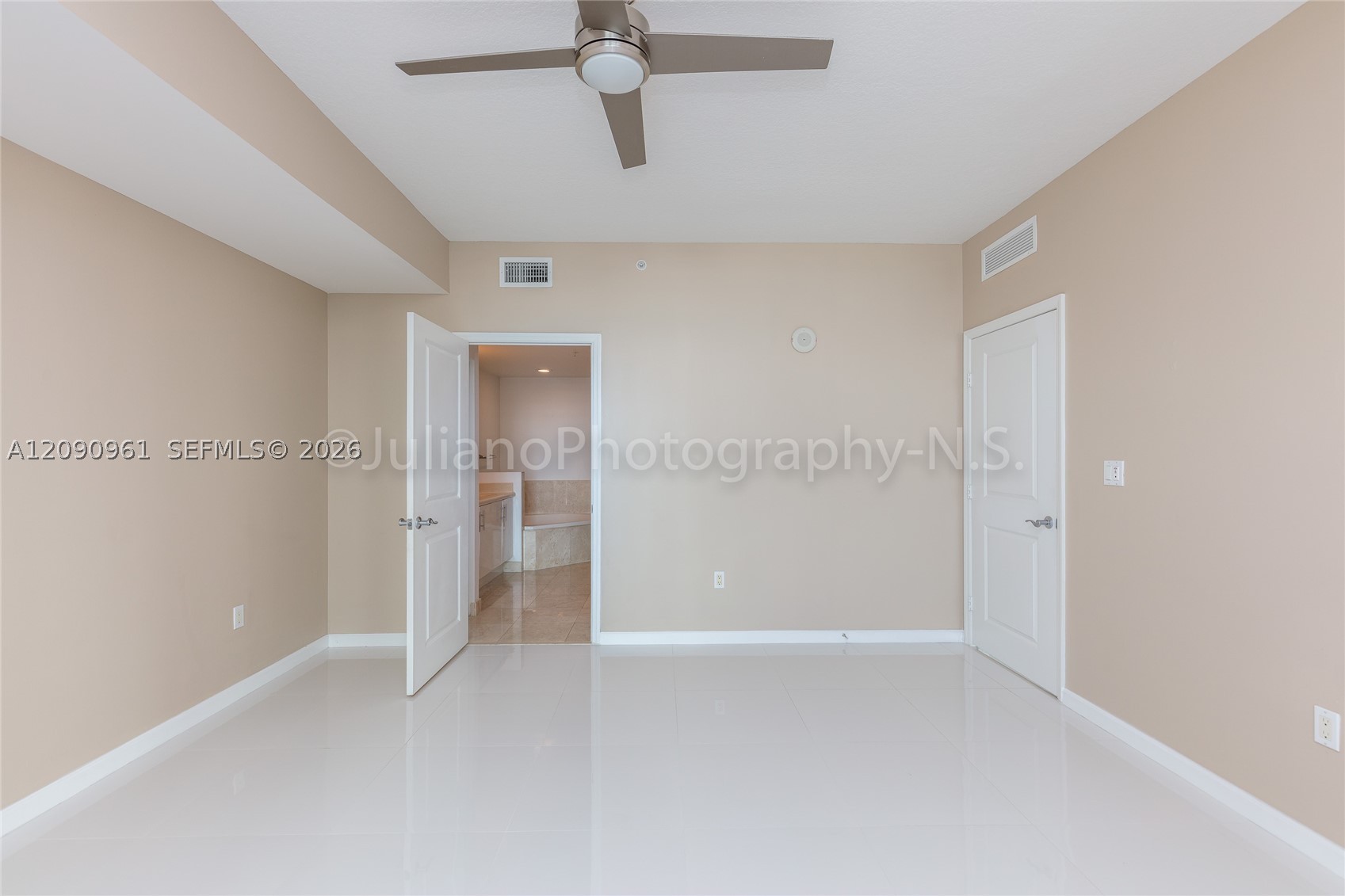 7910 Harbor Island Dr #507, North Bay Village FL 33141
