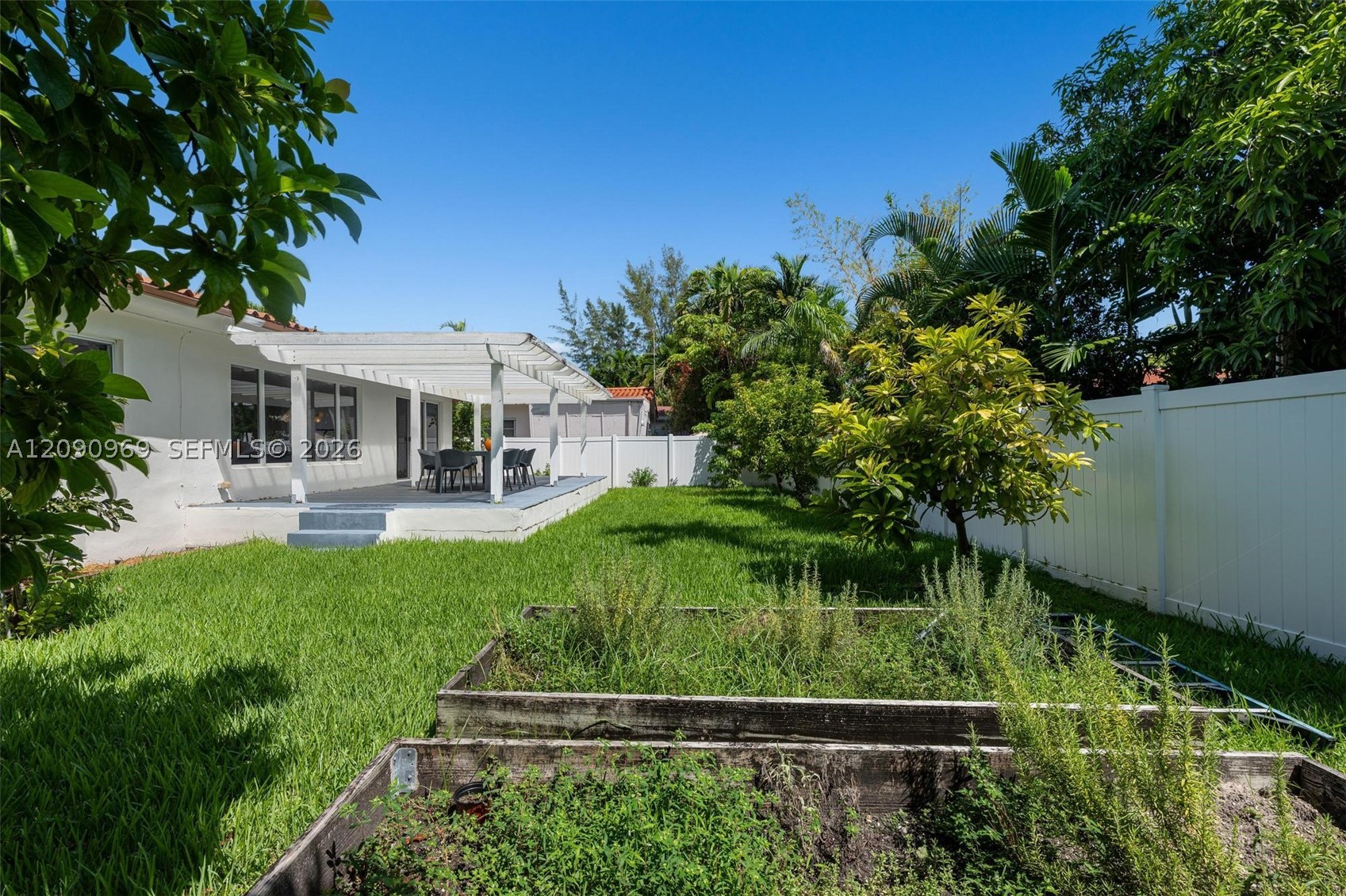 9217 Bay Dr, Surfside FL 33154