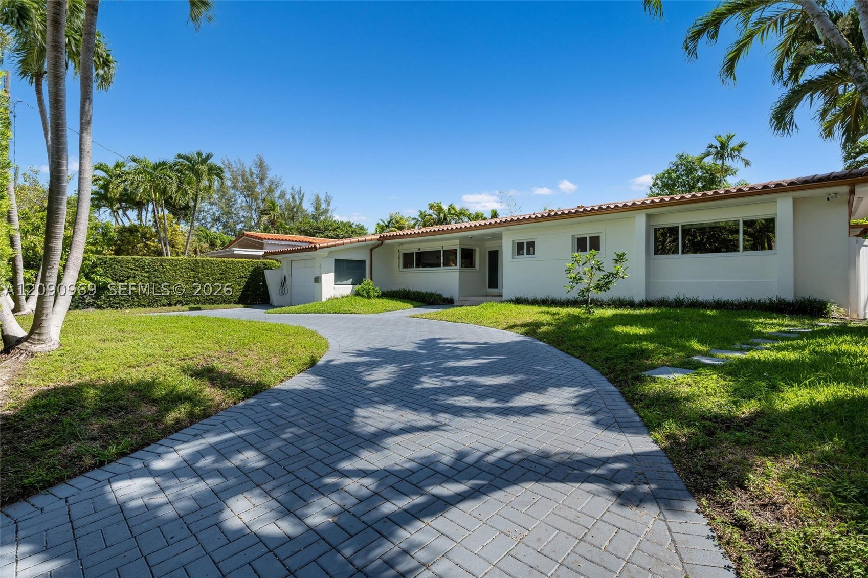 9217 Bay Dr, Surfside FL 33154