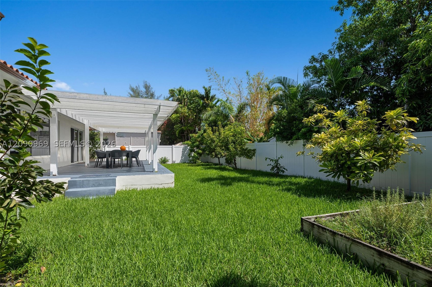 9217 Bay Dr, Surfside FL 33154