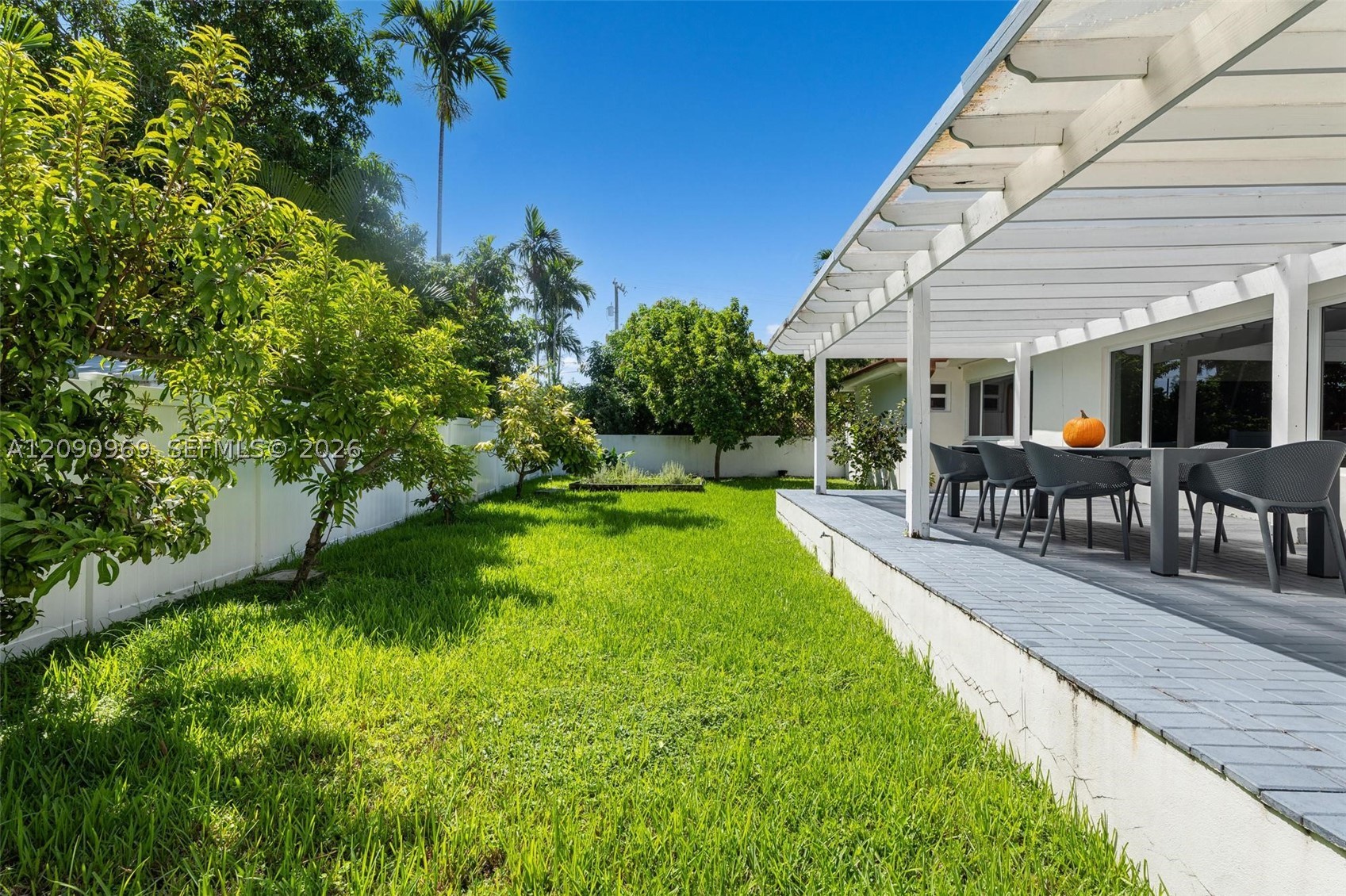 9217 Bay Dr, Surfside FL 33154