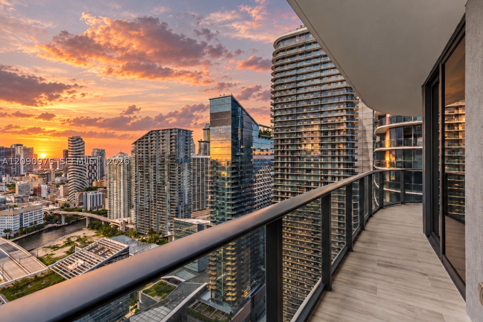 55 SW 9th St #4001, Miami FL 33130