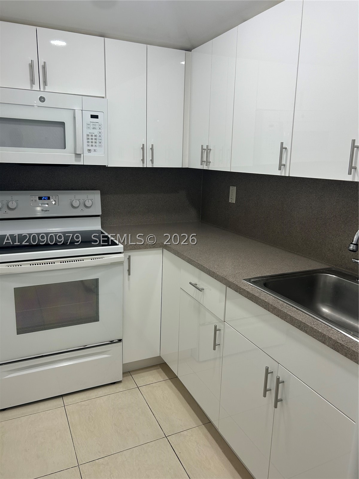 4725 NW 7th St #110-3, Miami FL 33126