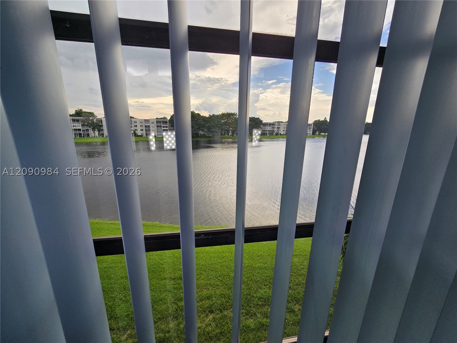 1526 Whitehall Dr #304, Davie FL 33324