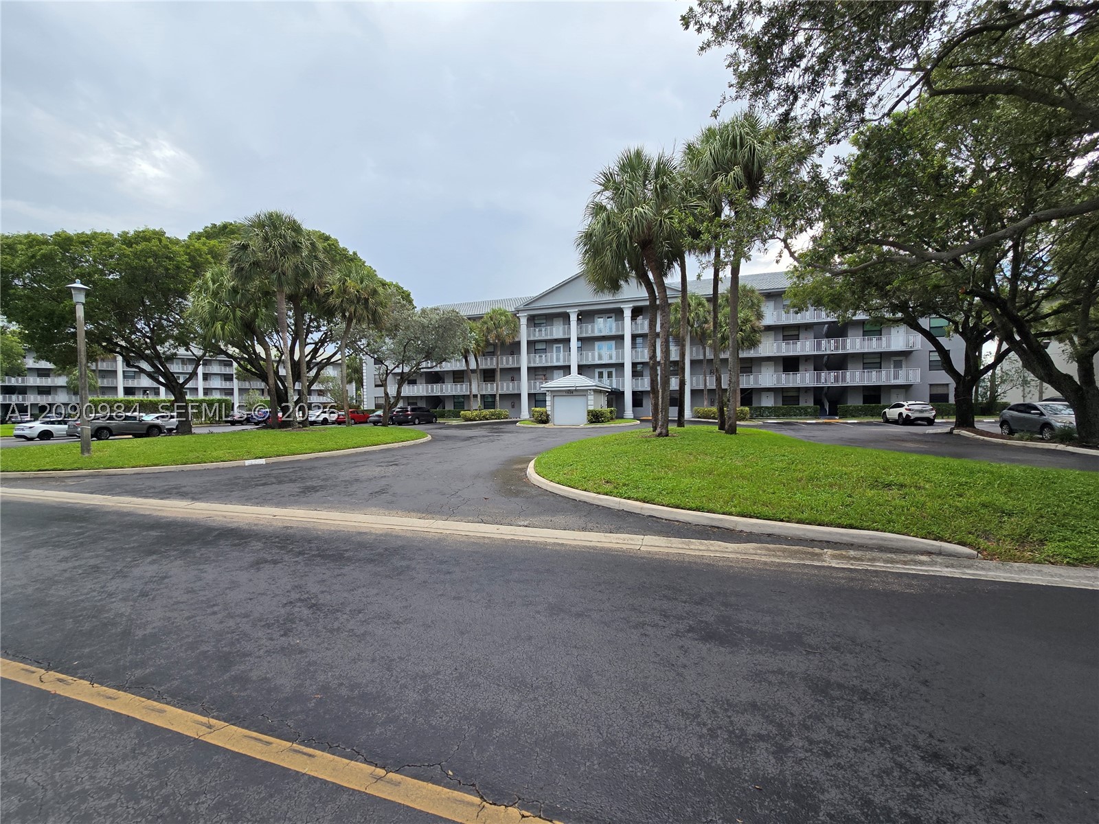 1526 Whitehall Dr #304, Davie FL 33324