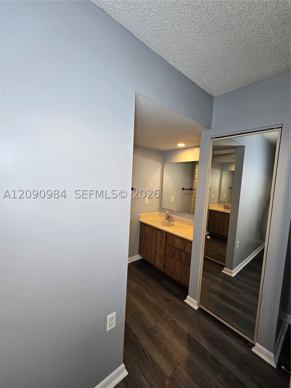 1526 Whitehall Dr #304, Davie FL 33324
