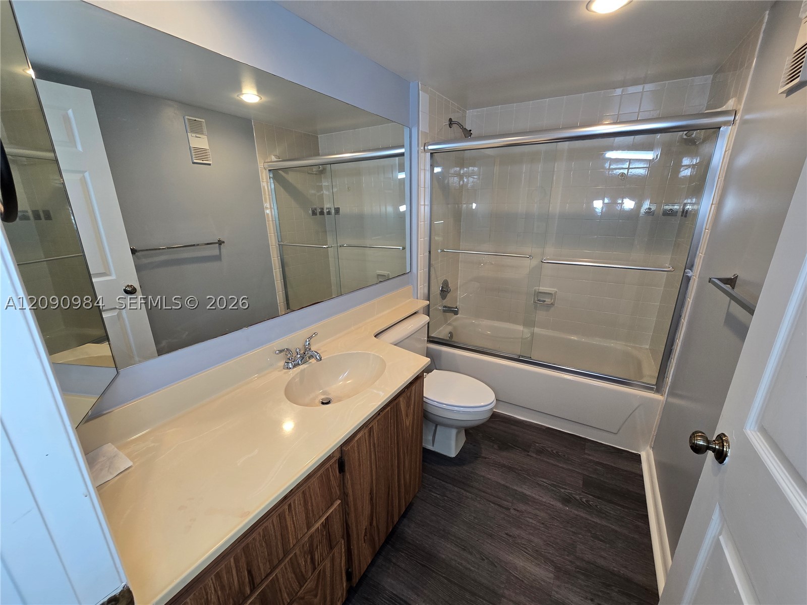 1526 Whitehall Dr #304, Davie FL 33324