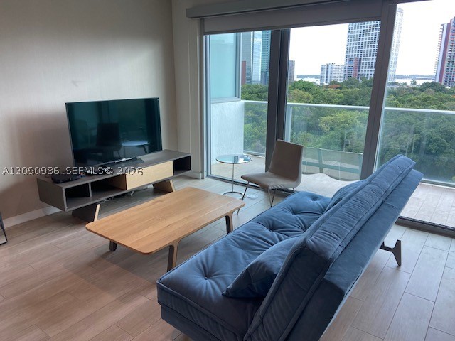 1600 SW 1st Ave #811, Miami FL 33129