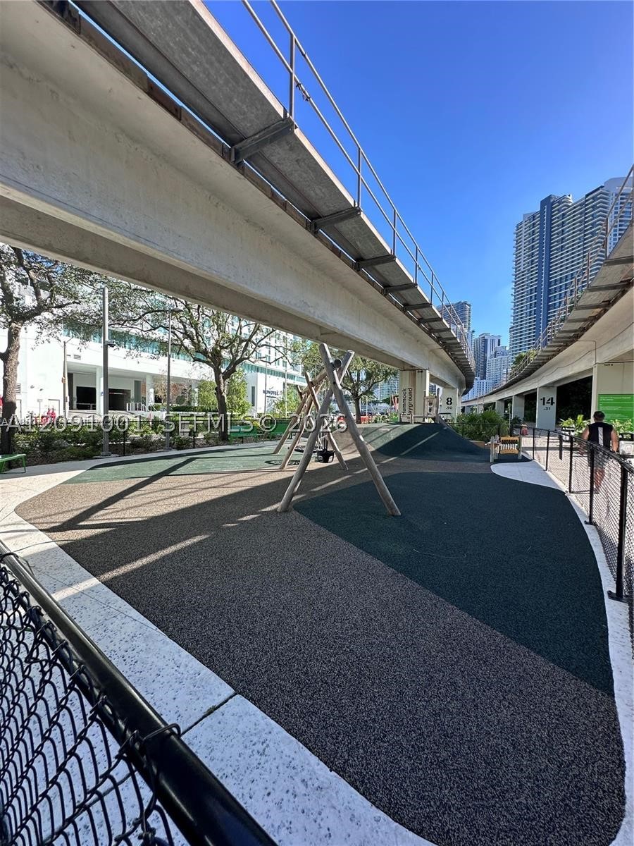 1600 SW 1st Ave #605, Miami FL 33129