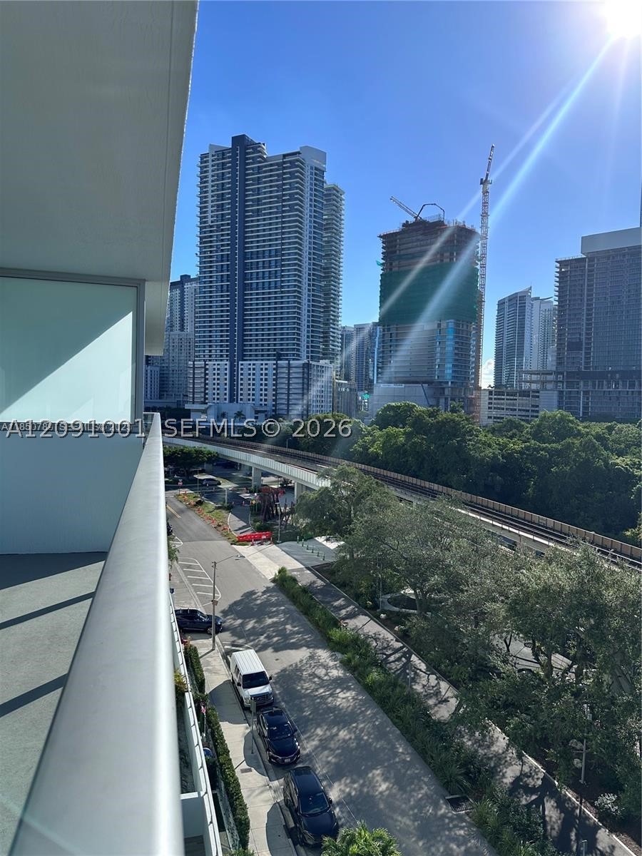 1600 SW 1st Ave #605, Miami FL 33129