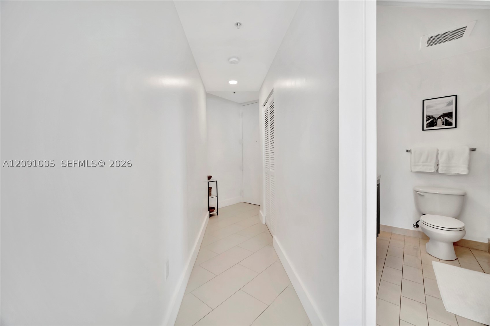79 SW 12th St #2201-S, Miami FL 33130