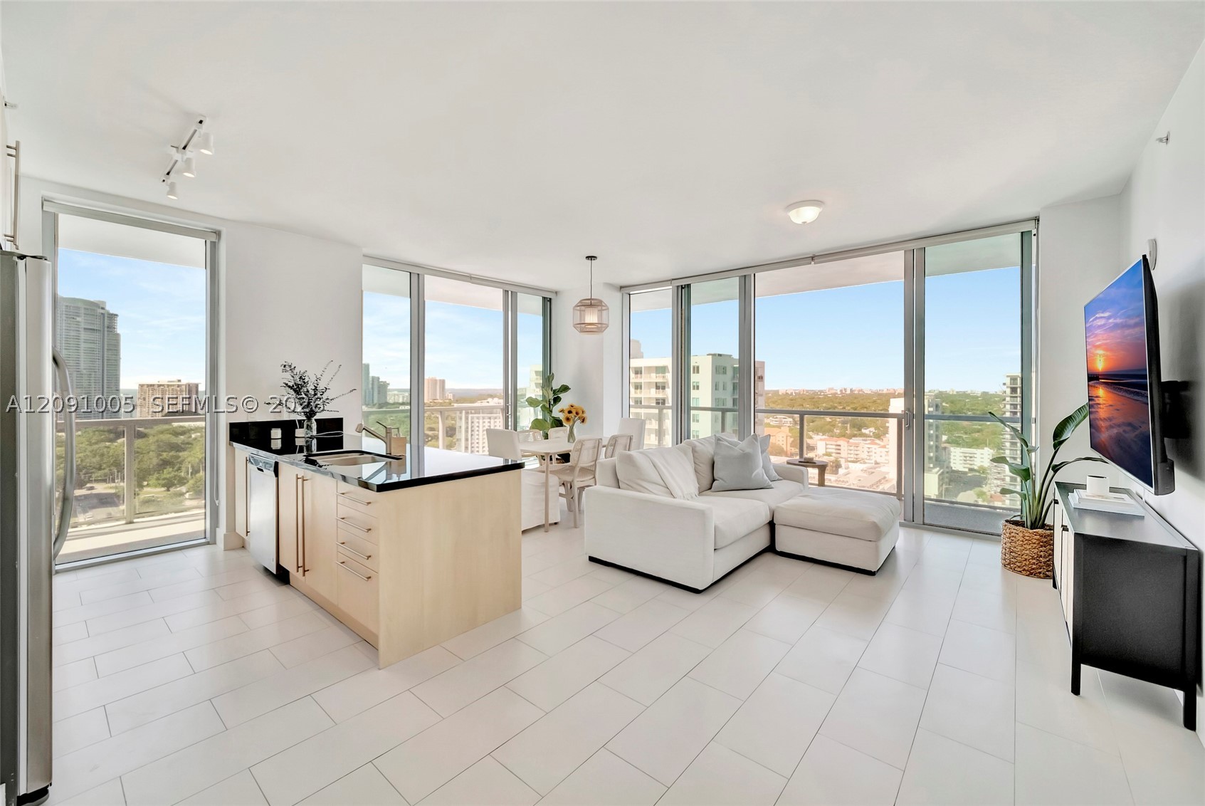 79 SW 12th St #2201-S, Miami FL 33130