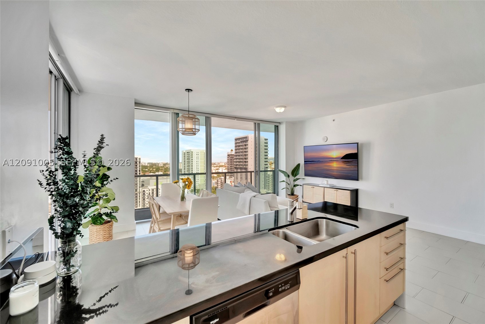 79 SW 12th St #2201-S, Miami FL 33130