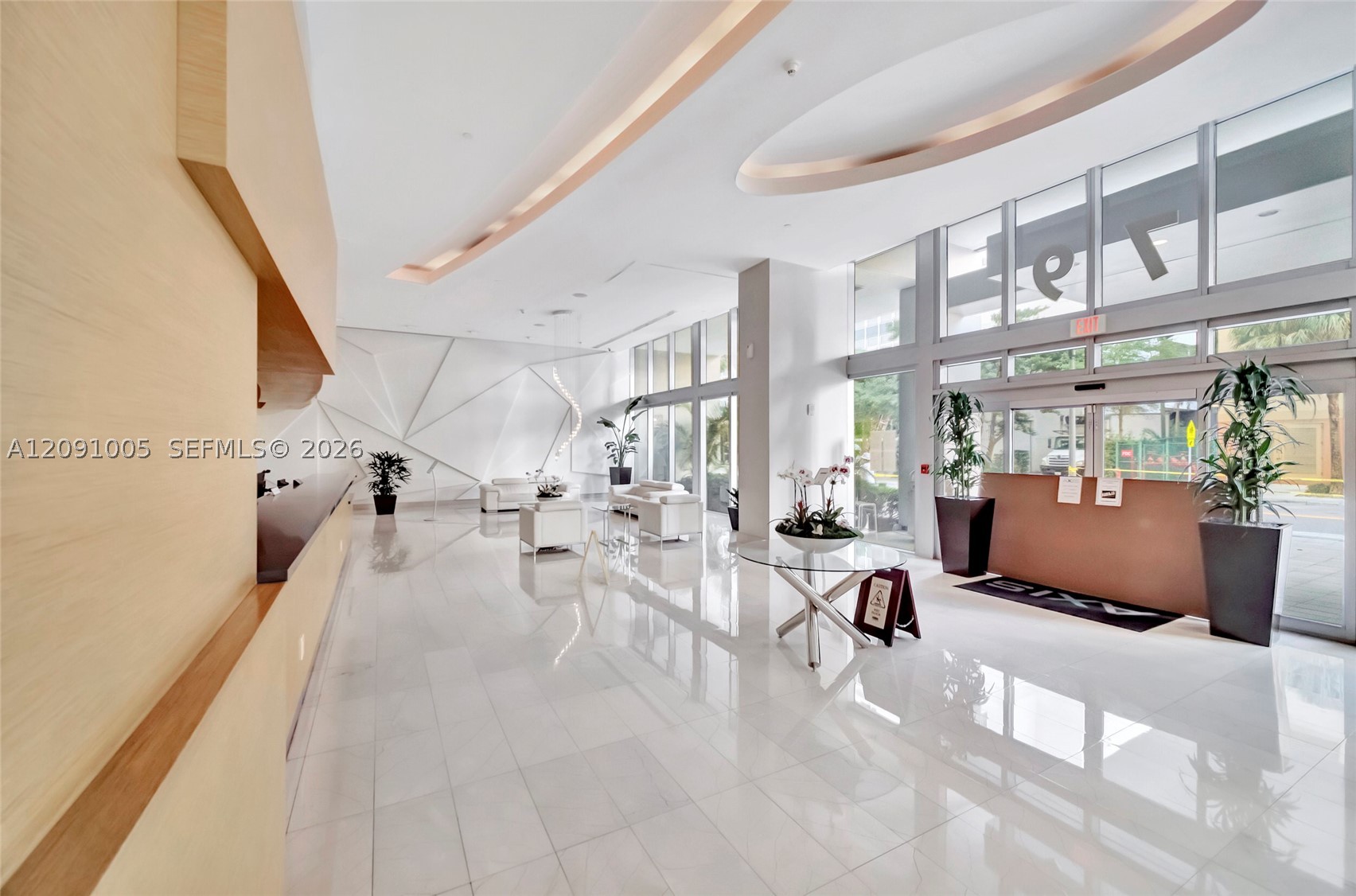 79 SW 12th St #2201-S, Miami FL 33130