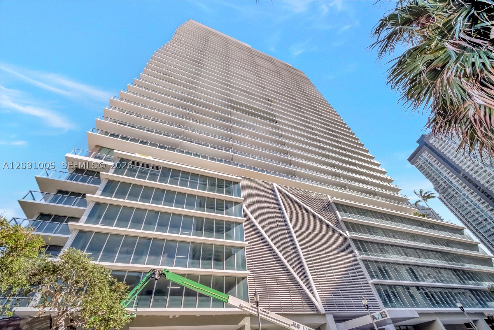 79 SW 12th St #2201-S, Miami FL 33130