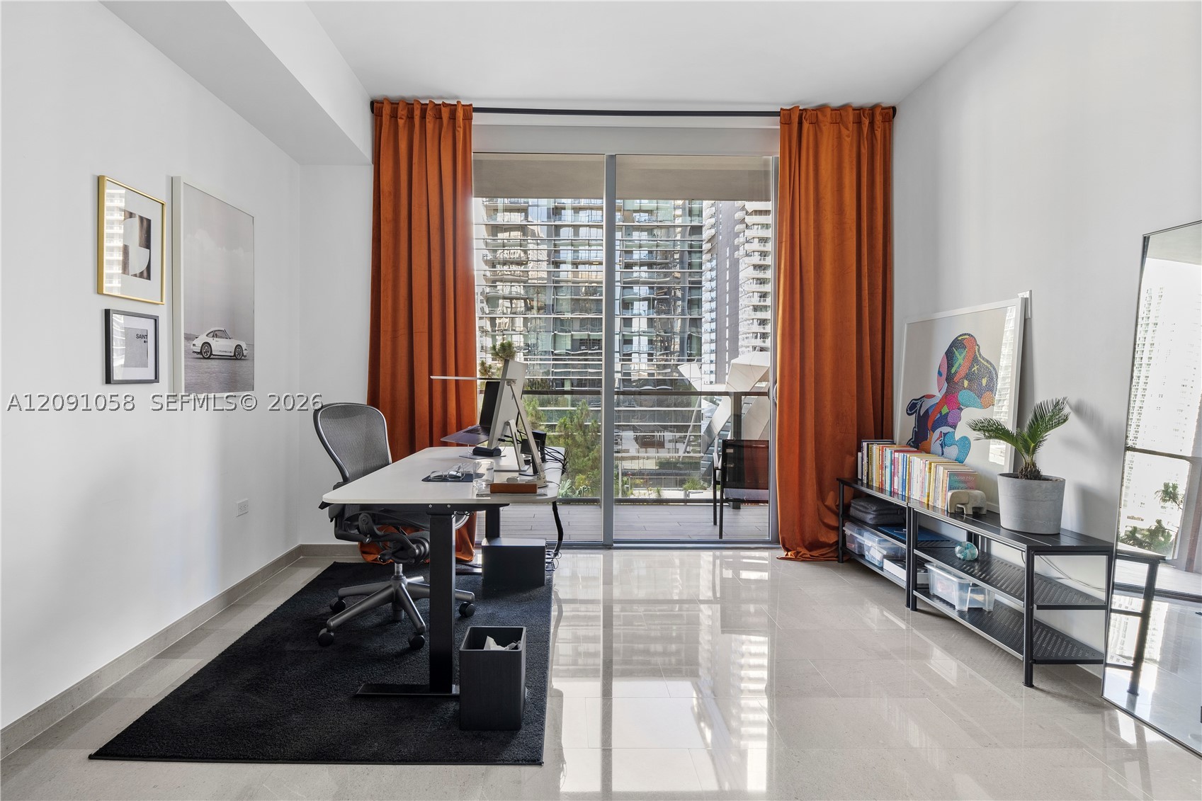 88 SW 7th St #809, Miami FL 33130