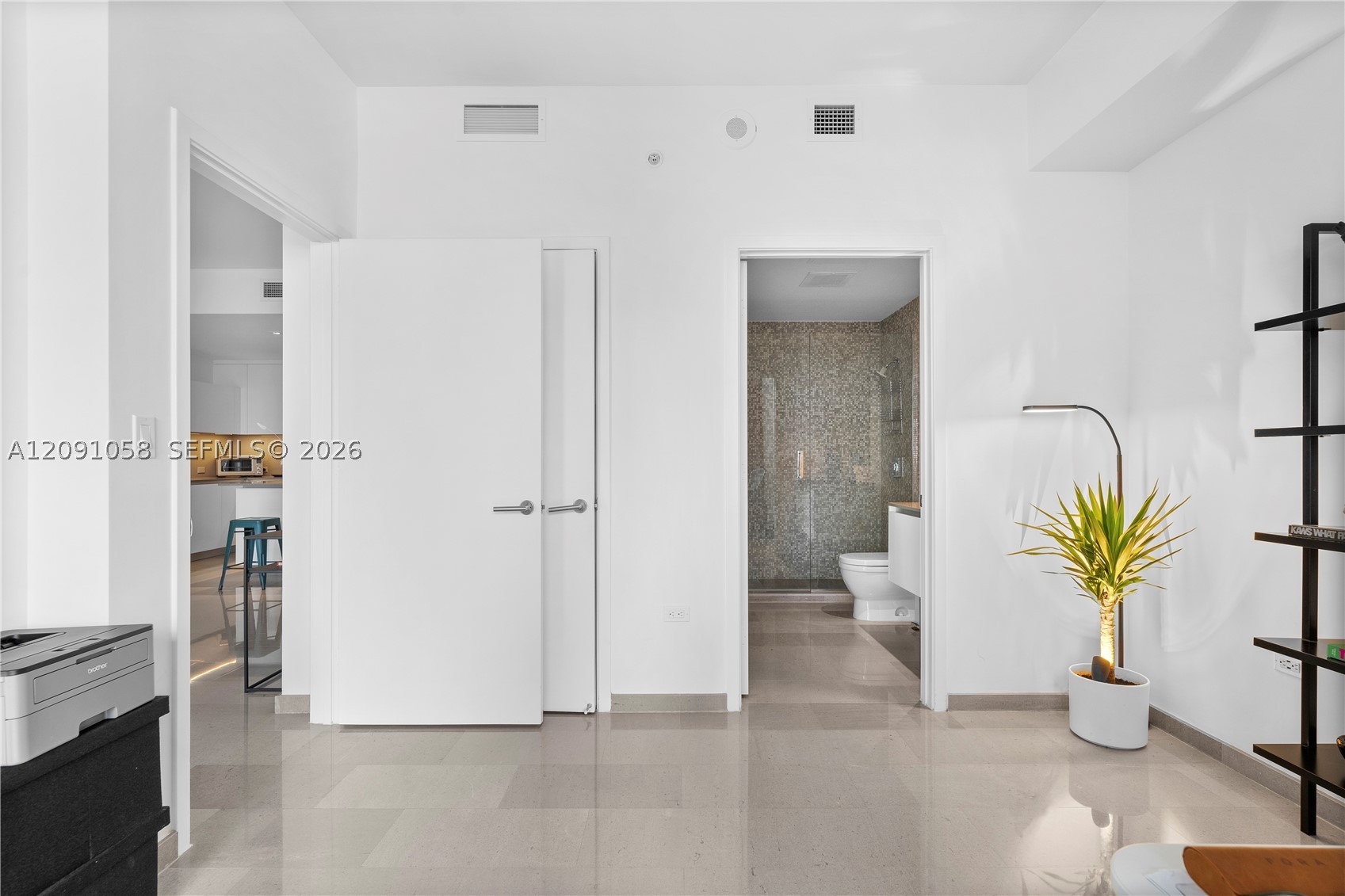 88 SW 7th St #809, Miami FL 33130