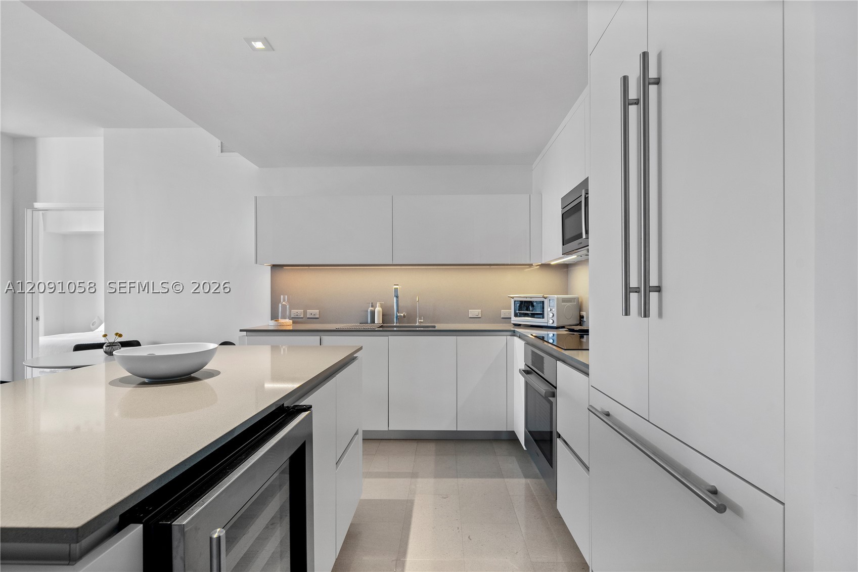 88 SW 7th St #809, Miami FL 33130