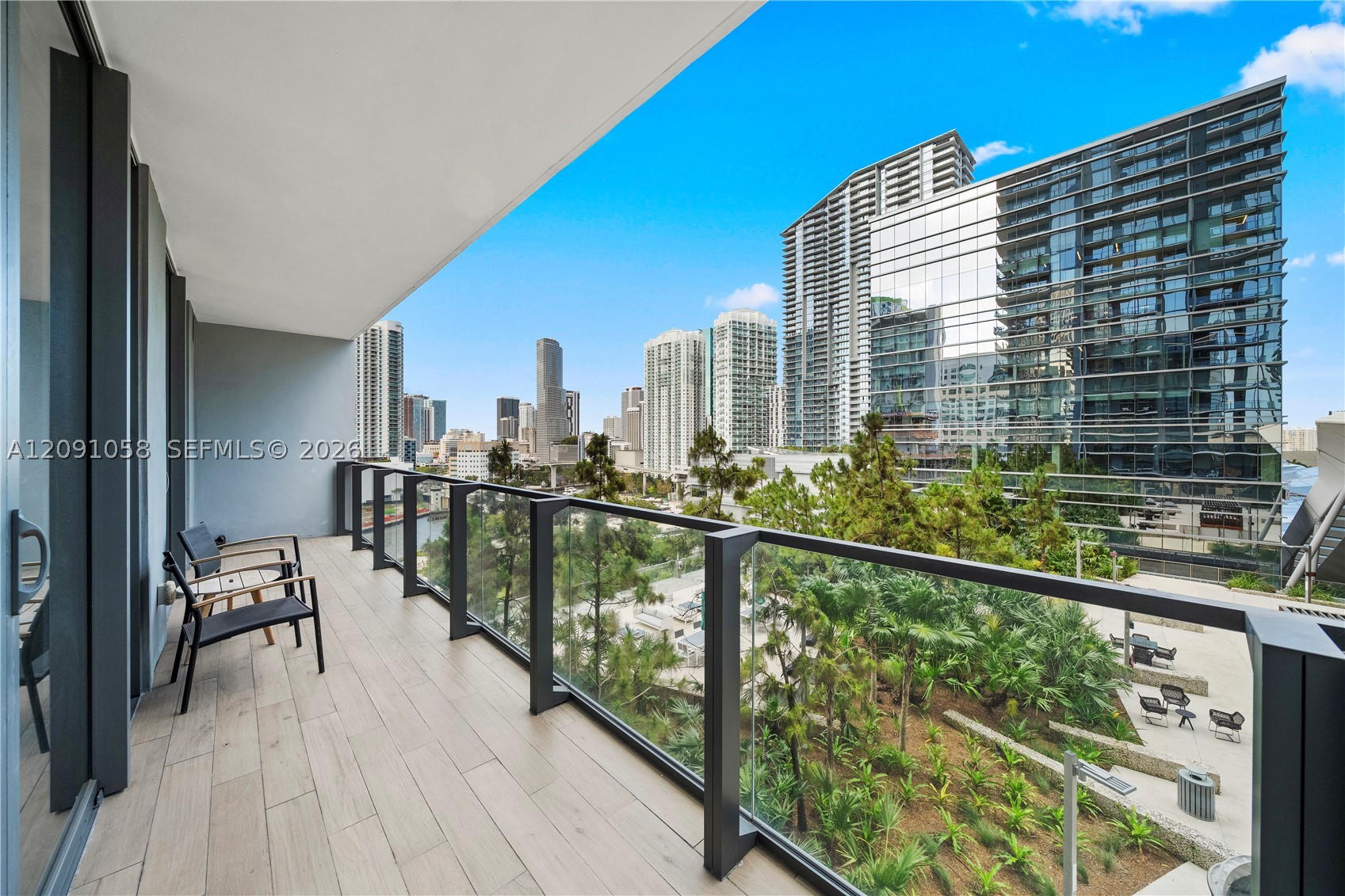 88 SW 7th St #809, Miami FL 33130