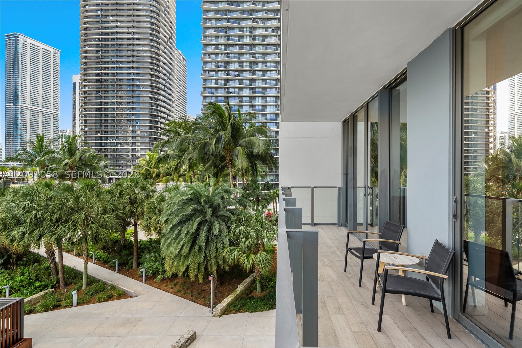 88 SW 7th St #809, Miami FL 33130