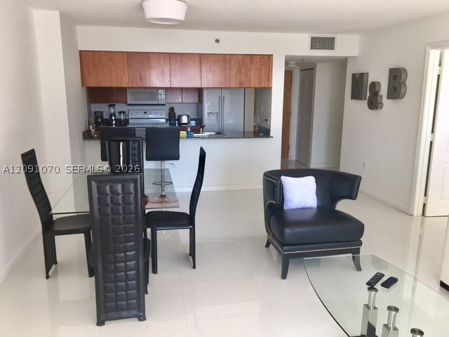 1200 Brickell Bay Dr #3121, Miami FL 33131