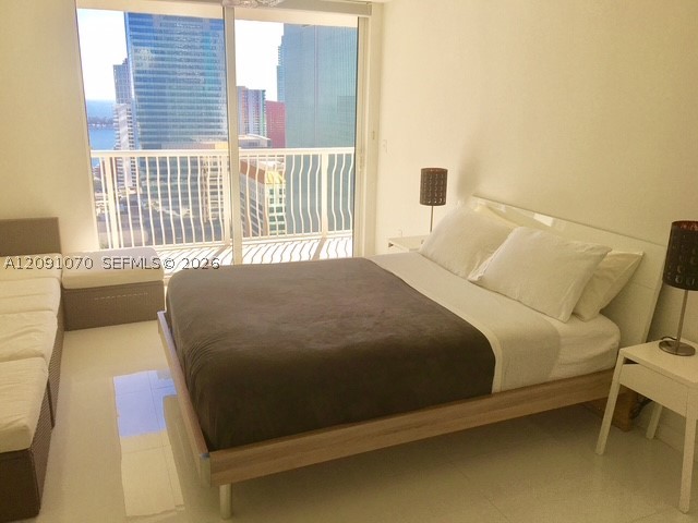 1200 Brickell Bay Dr #3121, Miami FL 33131