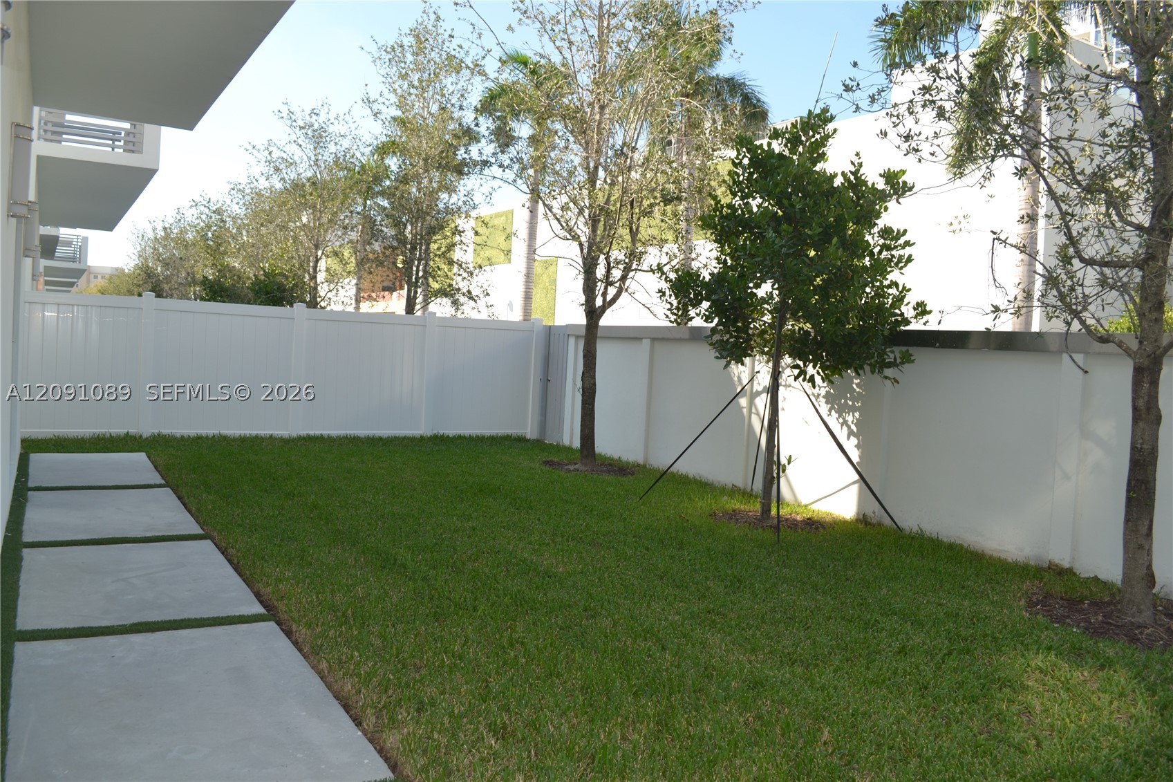 8241 NW 34th Dr, Doral FL 33122