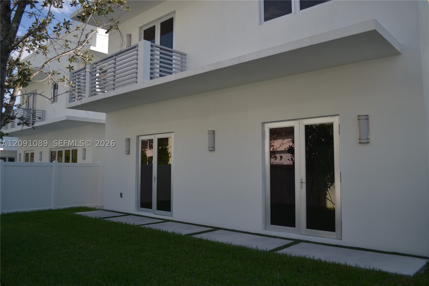 8241 NW 34th Dr, Doral FL 33122