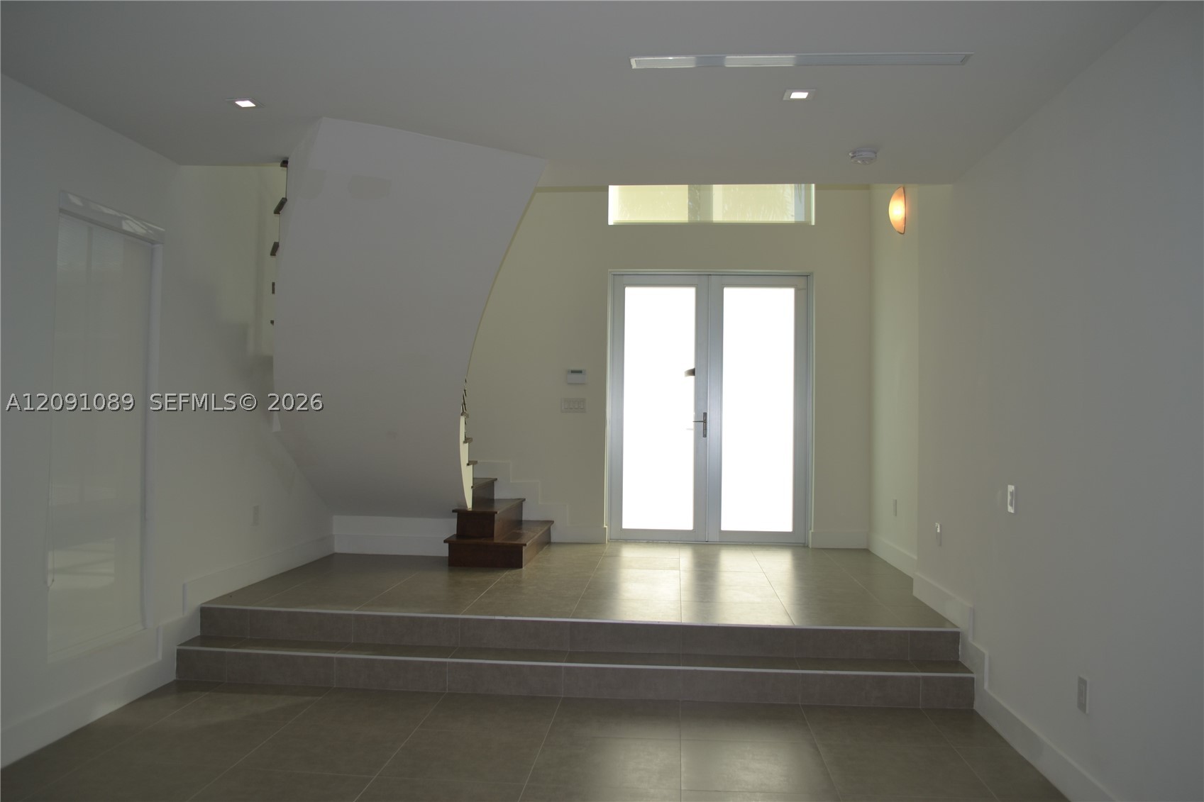 8241 NW 34th Dr, Doral FL 33122