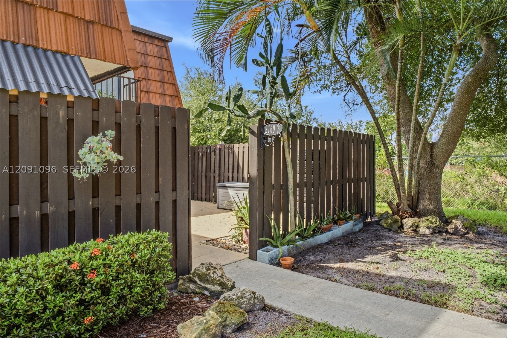 2160 White Pine Cir #B, Green Acres FL 33415