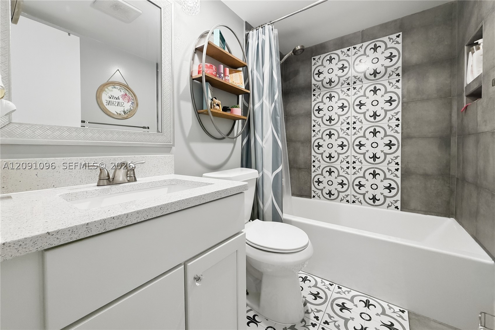 2160 White Pine Cir #B, Green Acres FL 33415