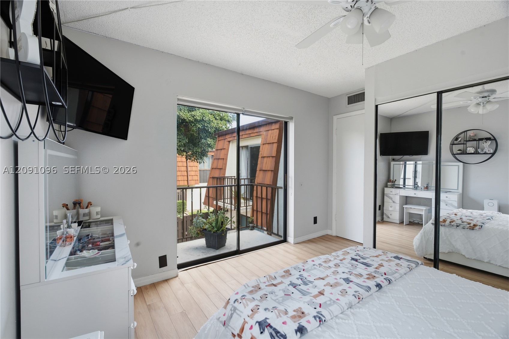 2160 White Pine Cir #B, Green Acres FL 33415