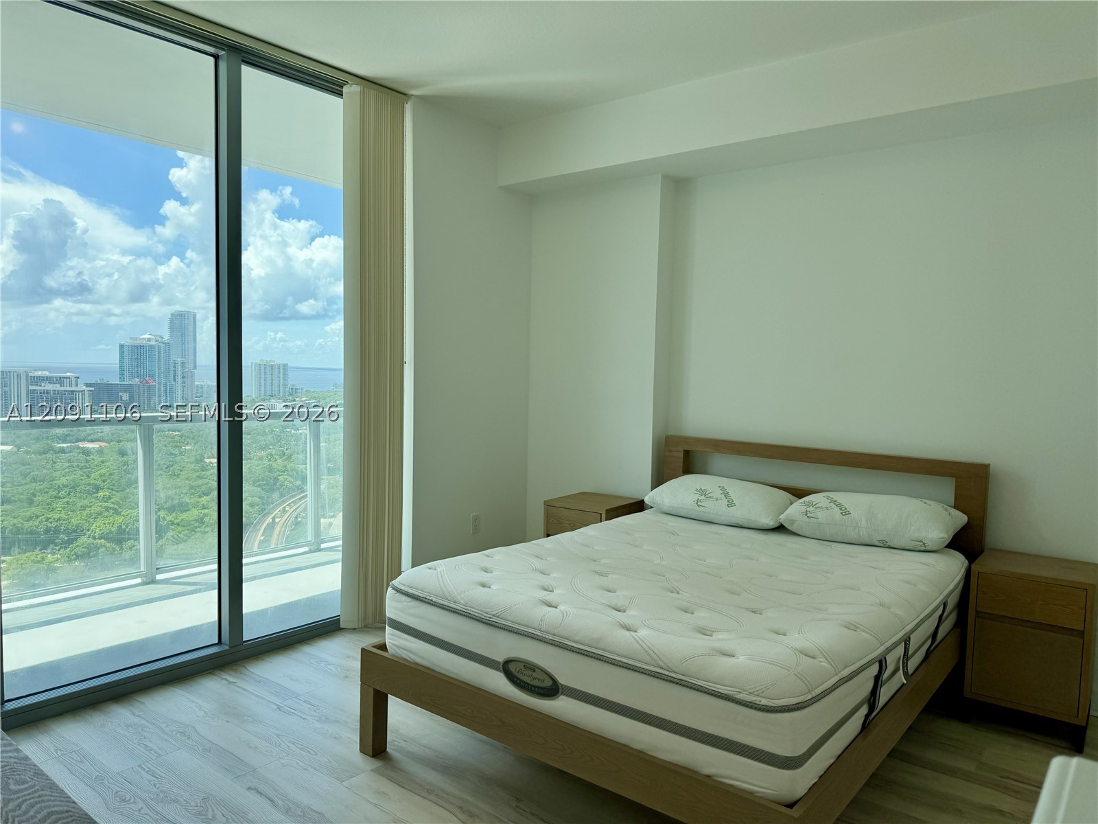 79 SW 12th St #3005, Miami FL 33130