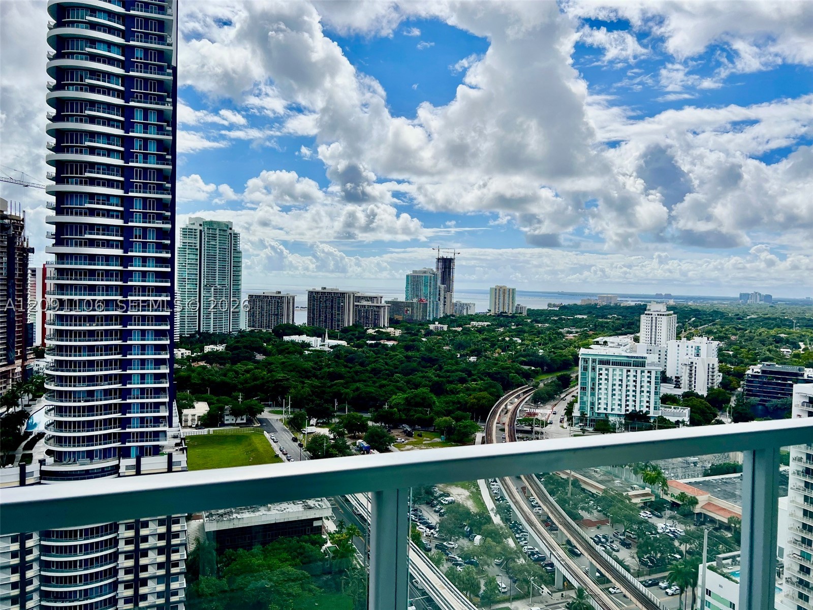 79 SW 12th St #3005, Miami FL 33130