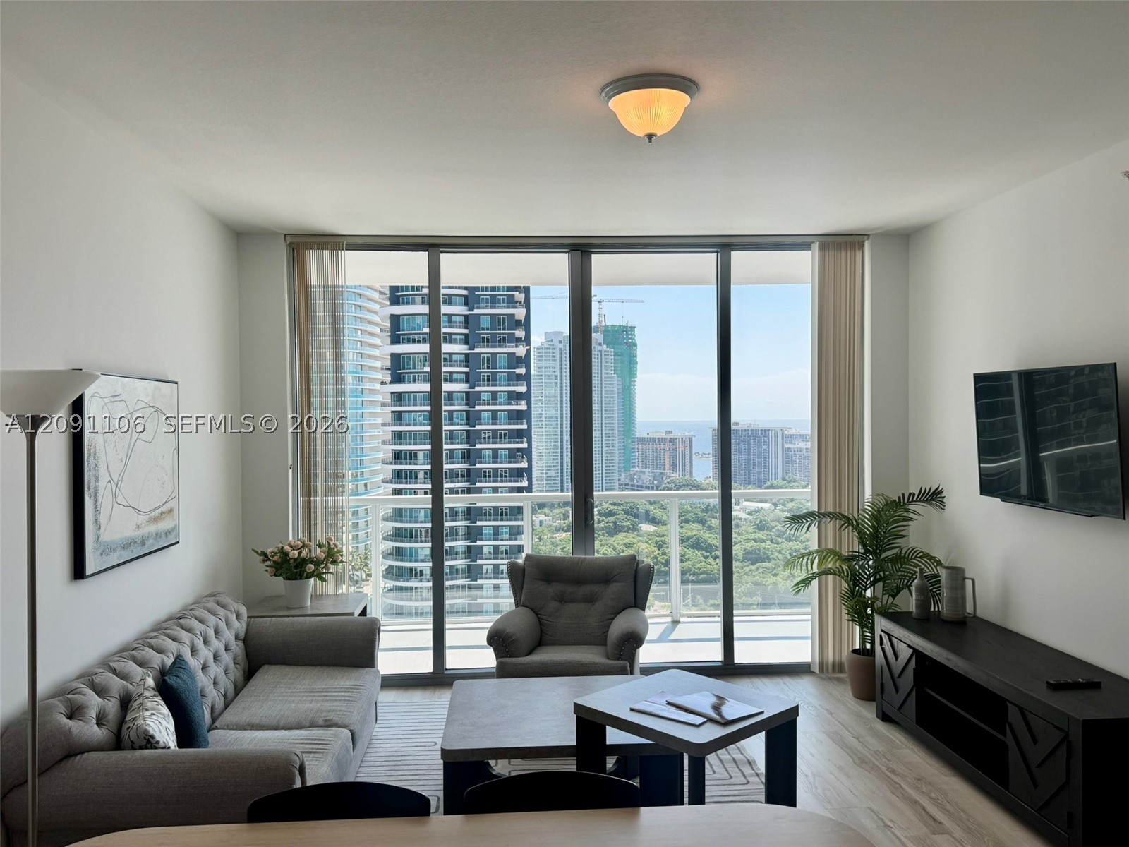 79 SW 12th St #3005, Miami FL 33130