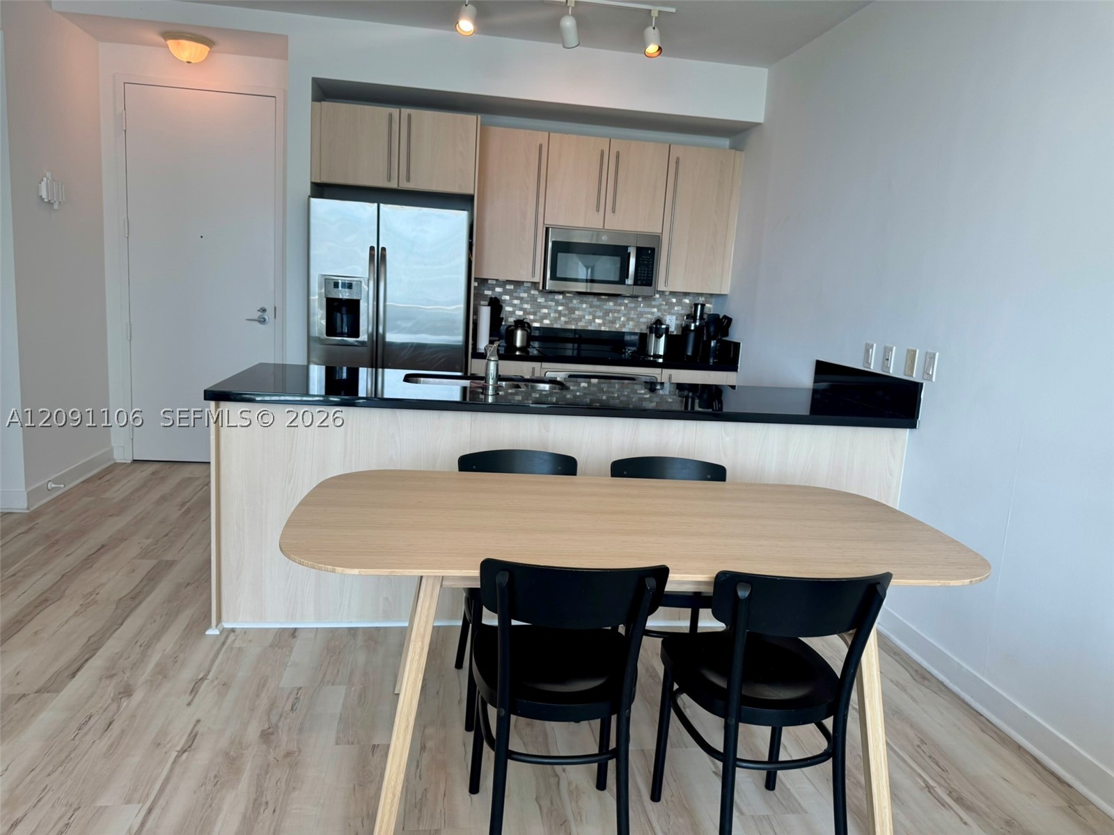 79 SW 12th St #3005, Miami FL 33130