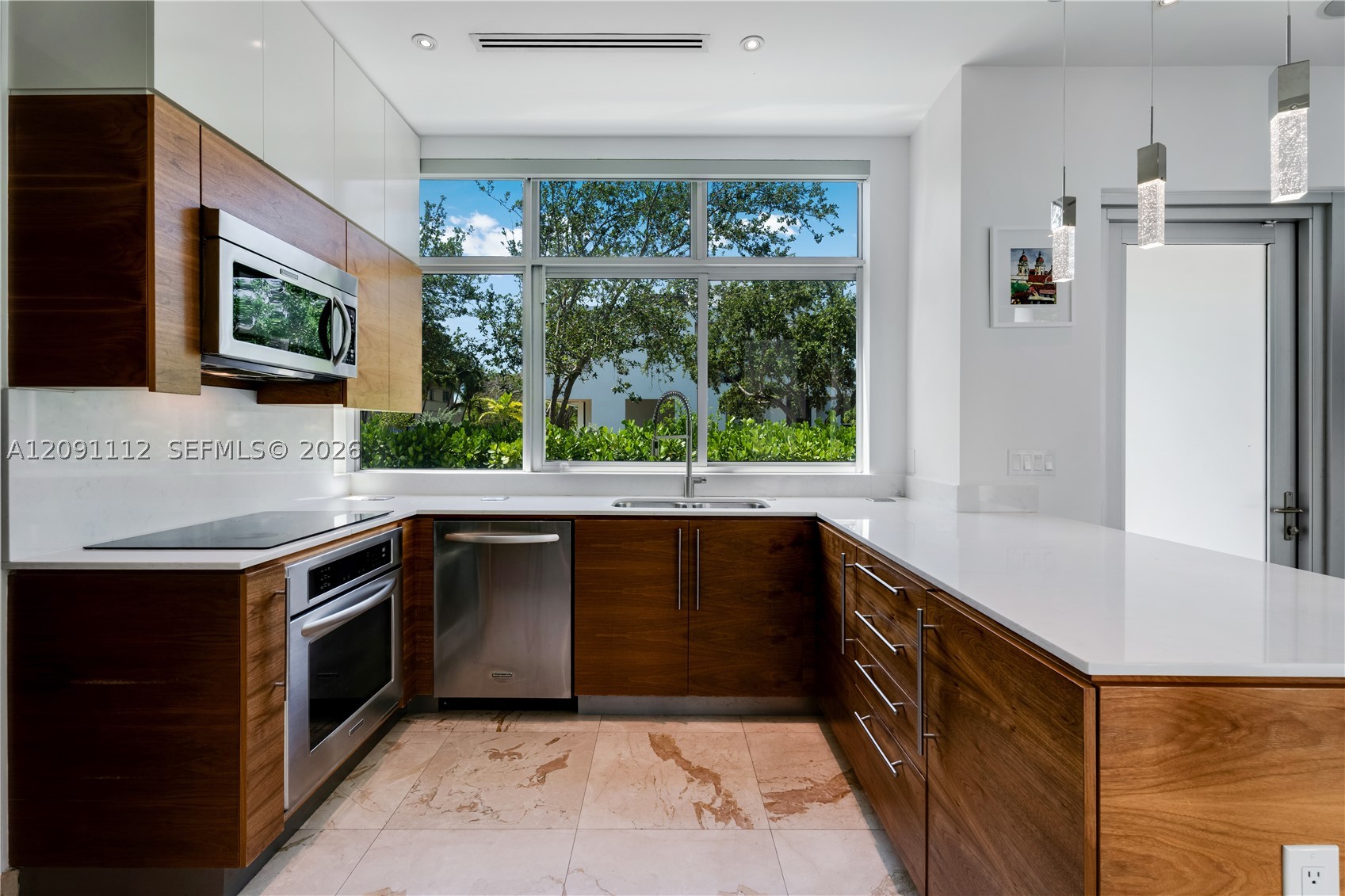 548 Fernwood Rd #548, Key Biscayne FL 33149