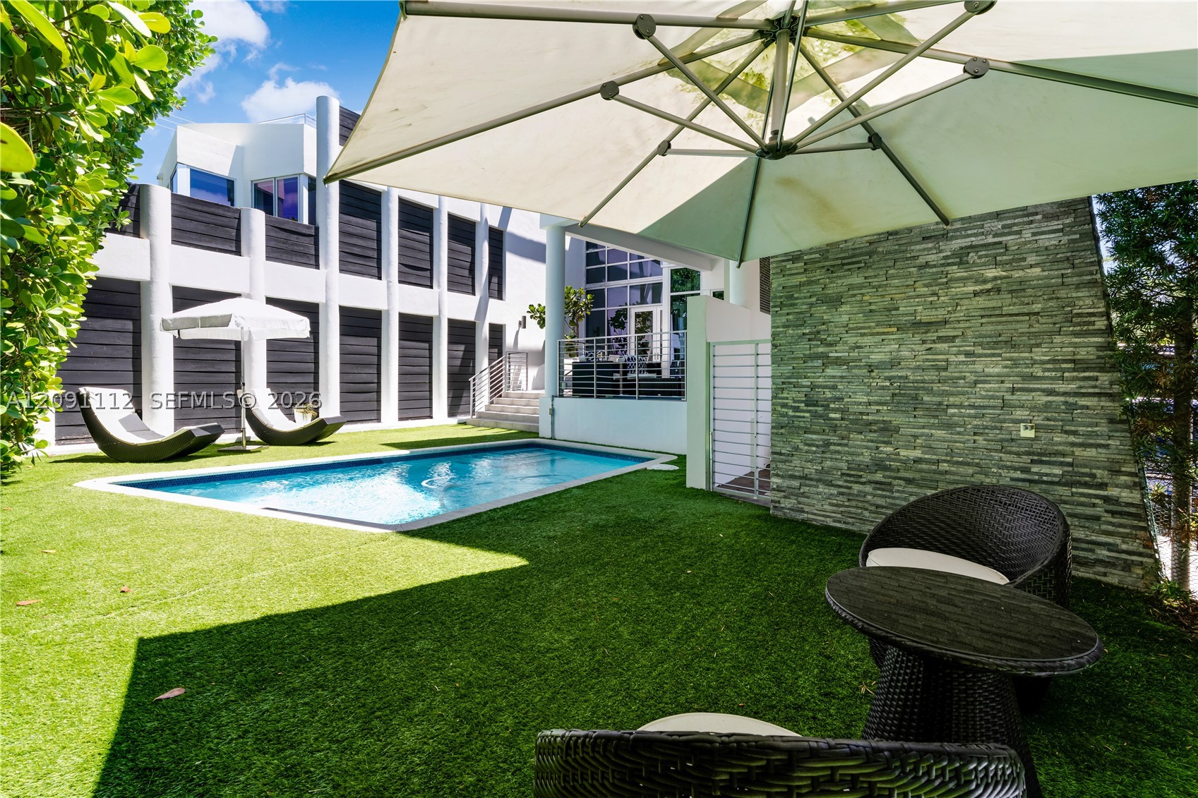 548 Fernwood Rd #548, Key Biscayne FL 33149
