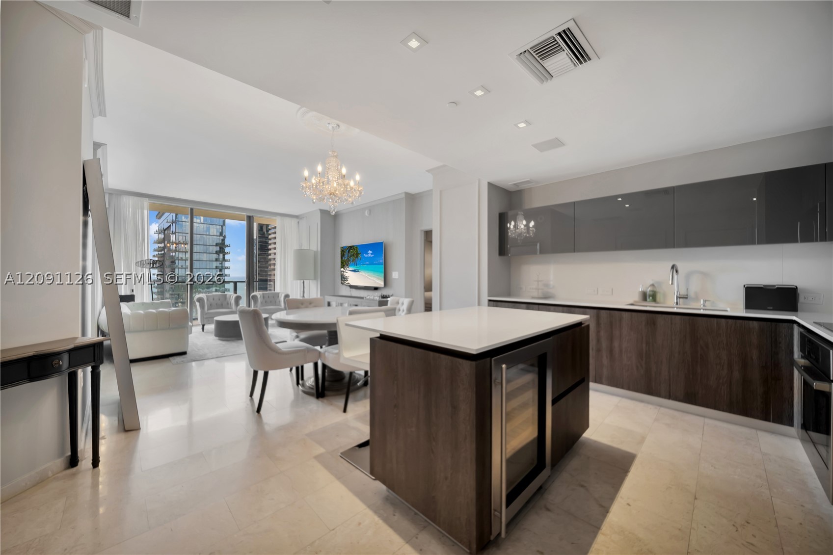 88 SW 7th St #3205, Miami FL 33130
