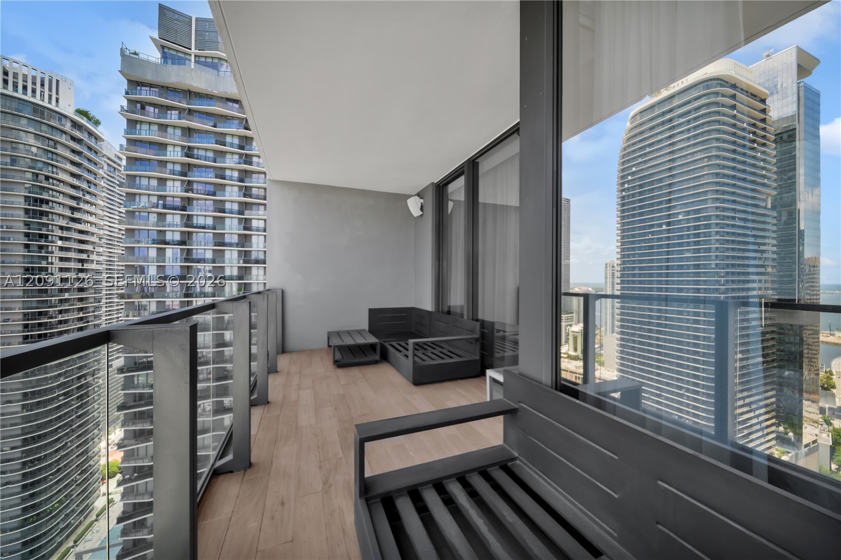 88 SW 7th St #3205, Miami FL 33130