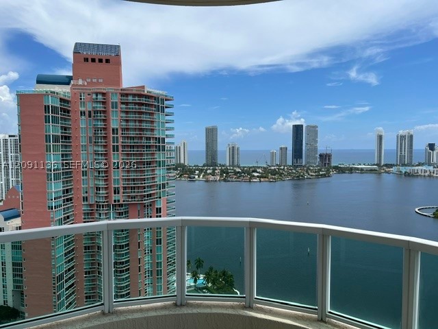 3330 NE 190th St #LPH14, Aventura FL 33180