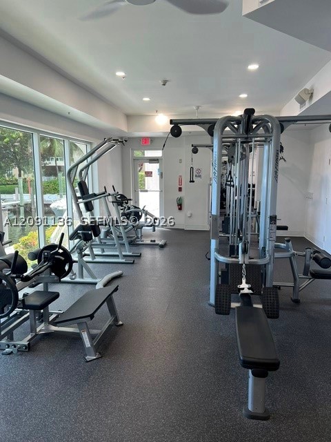 3330 NE 190th St #LPH14, Aventura FL 33180