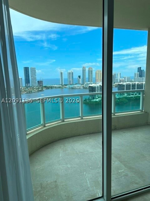 3330 NE 190th St #LPH14, Aventura FL 33180