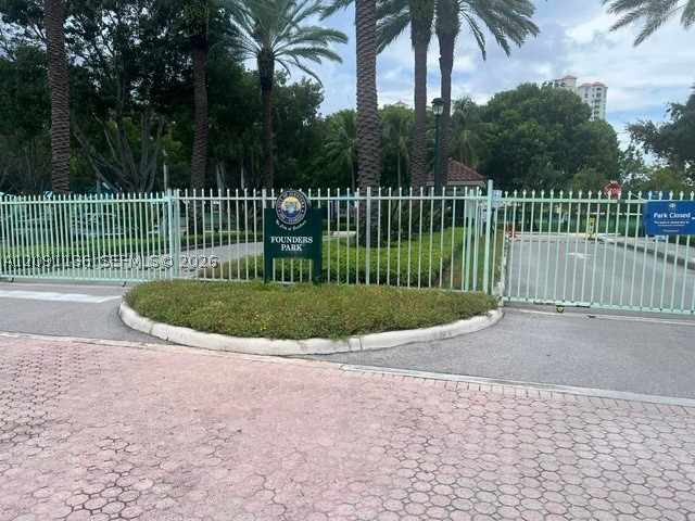 3330 NE 190th St #LPH14, Aventura FL 33180